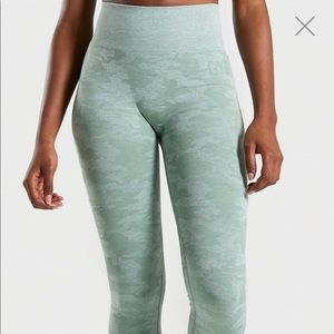 Gymshark CAMO Sage green